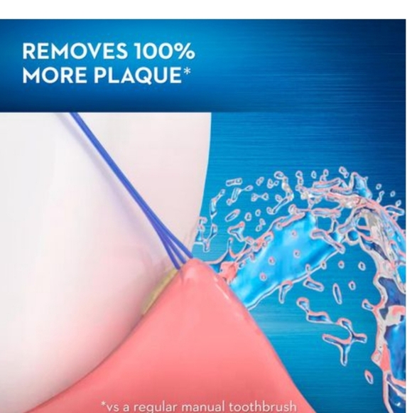 The Oral-B Pro 500 Rechargeable Electric Toothbrush - Picture 4 of 10